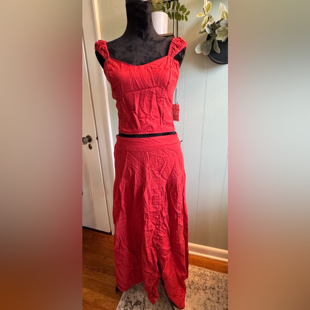 Japna Vibrant Red Linen 2-Piece Set